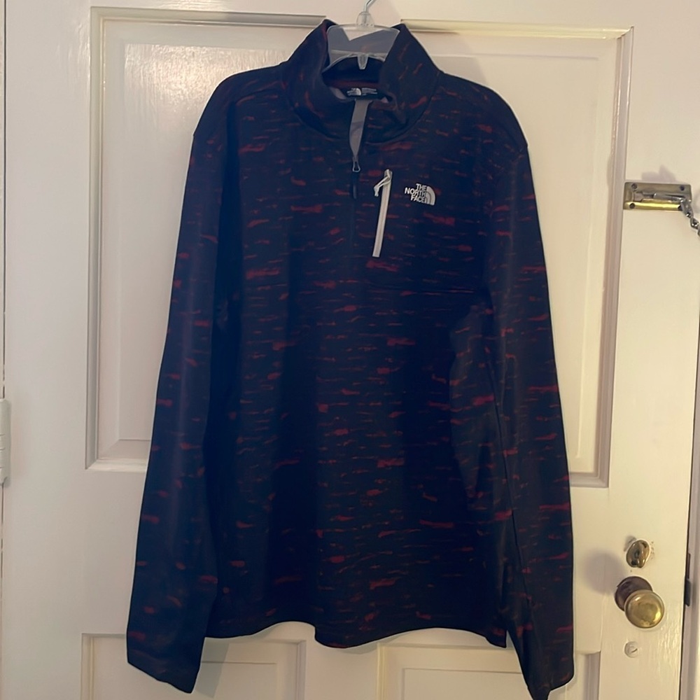 Men’s North Face 1/4 Zip, Black/red, Large